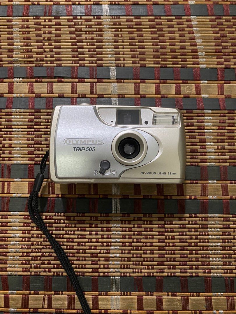 OLYMPUS TRIP 505 28mm POINT AND SHOOT FILM CAMERA KAMERA LAMA KODAK, Photography, Cameras on