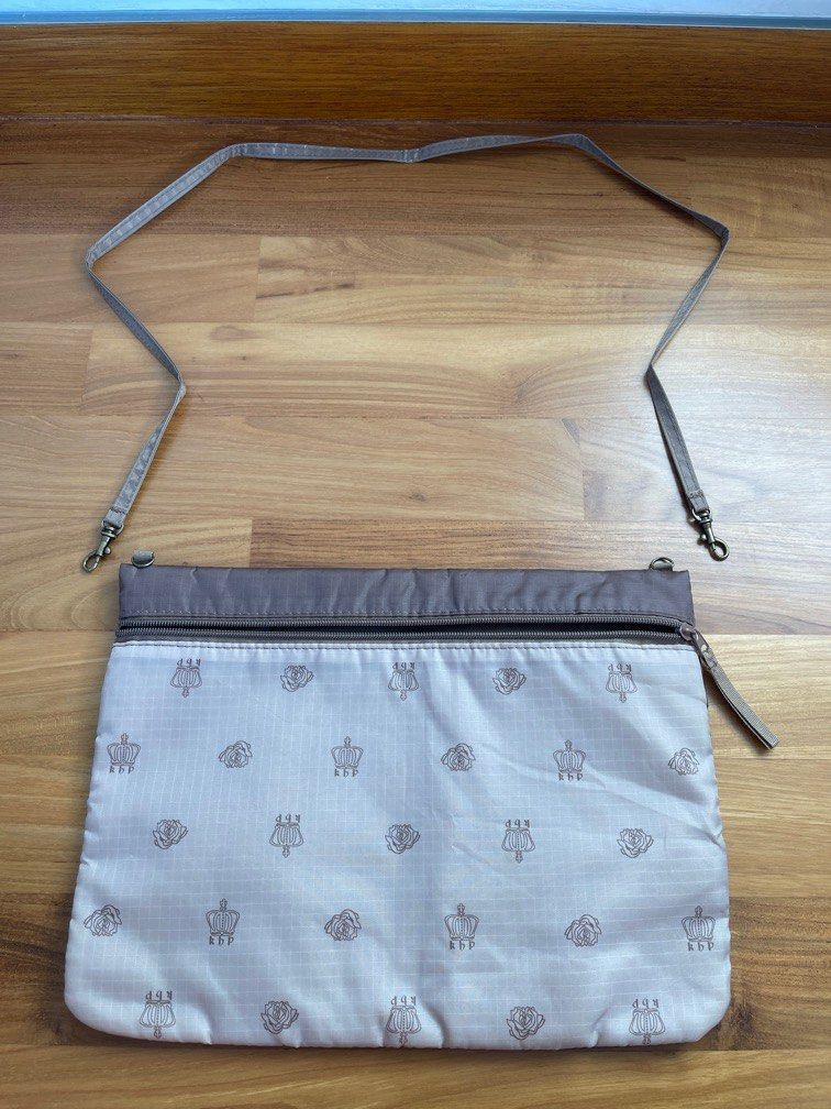 Padded sling bag sales