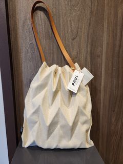 Issey Miyake X Iittala Pleated Handbag Tote Bag Black Canvas Leather Ladies  Auction