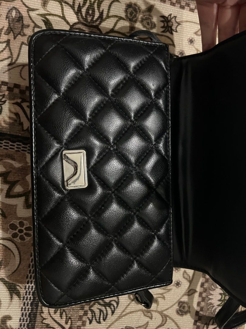 A Close Look At The Already Sold Out Louis Vuitton Lipstick Case - PurseBlog