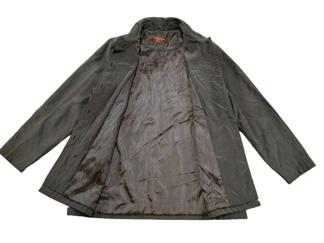 Prada Button Jacket (Category: Coats, Jackets and Outerwear) located in Kota Bharu. Submitted by aunibundle (Listing ID 1254806501, Image 3). Description: Condition 8/10 All Details Refer Photo Any Questions DM me.
