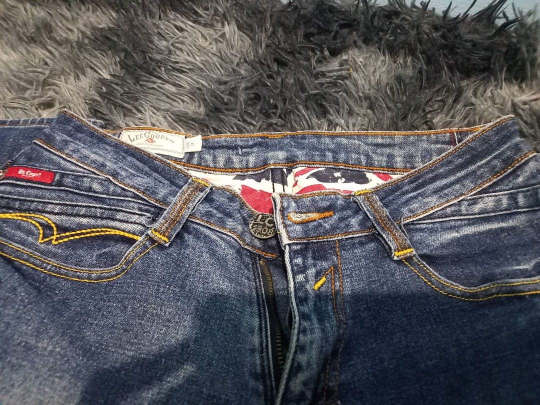 Preloved pants for men (Category: Jeans) located in Santa Rosa. Submitted by missleopardyshop (Listing ID 1254747787, Image 1). Description: Preloved Lee cooper pants both for 300 buy nyo na po size 28 to 30.