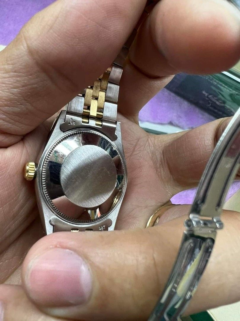 R O L E X DATEJUST 31mm (Category: Luxury Watches) located in Manila. Submitted by annafinds (Listing ID 1254725137, Image 3). Description: ‼️FOR SALE‼️ (Steal price) R O L E X DATEJUST 31 👩‍⚕️ Ref. No. 68273 ✅1989 model (Lxxxxxx serial) ✅Twotone (Gold & steel) 🔥₱359,500.00 only🔥 Lowest in the Market. Chrono24 price ₱.400,000.00 up ✅ Swissmade ✅Automatic ✅ Sapphire glass ✅Twotone (Gold & steel) ✅31 mm case size ✅7 inches wrist size. ✅ Pristine