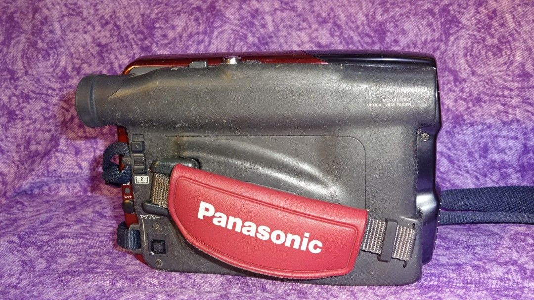 RED Panasonic Snap Video Camera NV-CS1 VHSC (Category: Video Cameras) located in Paranaque City. Submitted by kutoi.ancheta (Listing ID 1254774738, Image 2). Description: RED Panasonic Snap Video Camera NV-CS1 VHSC ₱900 condition: not tested! for spare parts, etc! 🚫 missing Panasonic Battery Pack VW-VBH10 ⛔ missing charger adapter ⛔ vhsc cassette (excluded) As is only! defects included! No warranties! Not for the meticulous and sensitive! Sure b