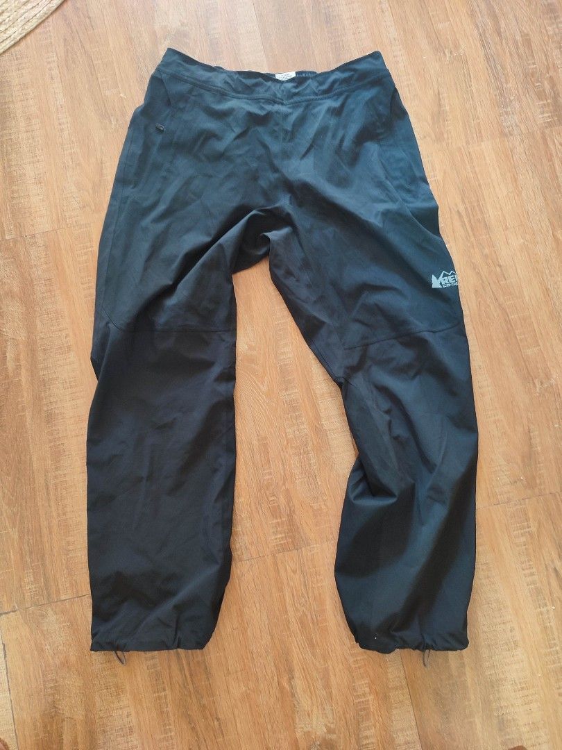 rei rain pants, Men's Fashion, Activewear on Carousell