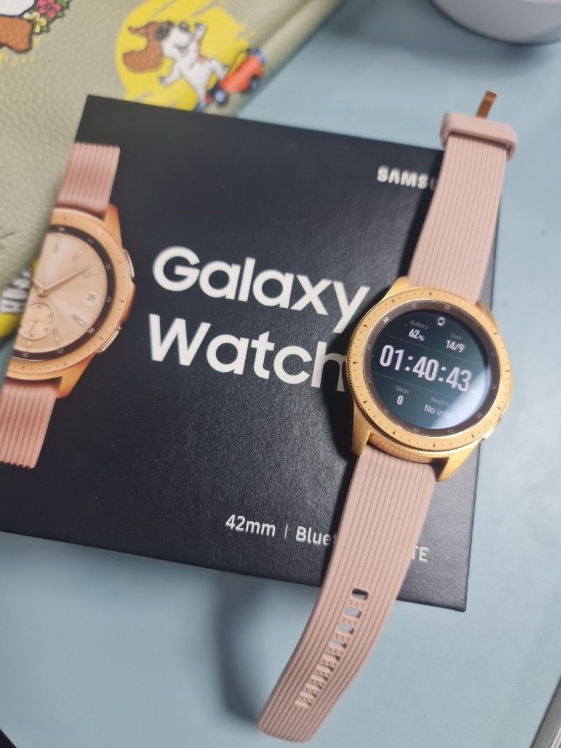 Galaxy smartwatch hotsell 42mm rose gold