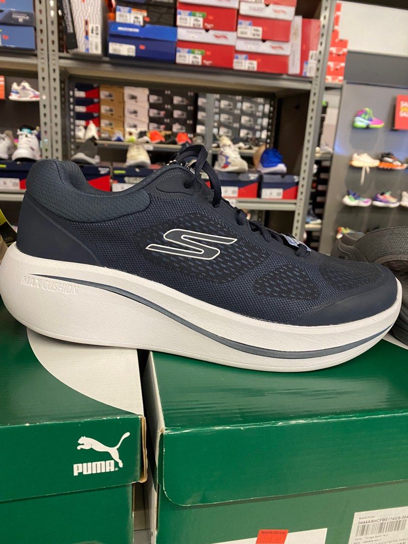 Skechers sale store size 9