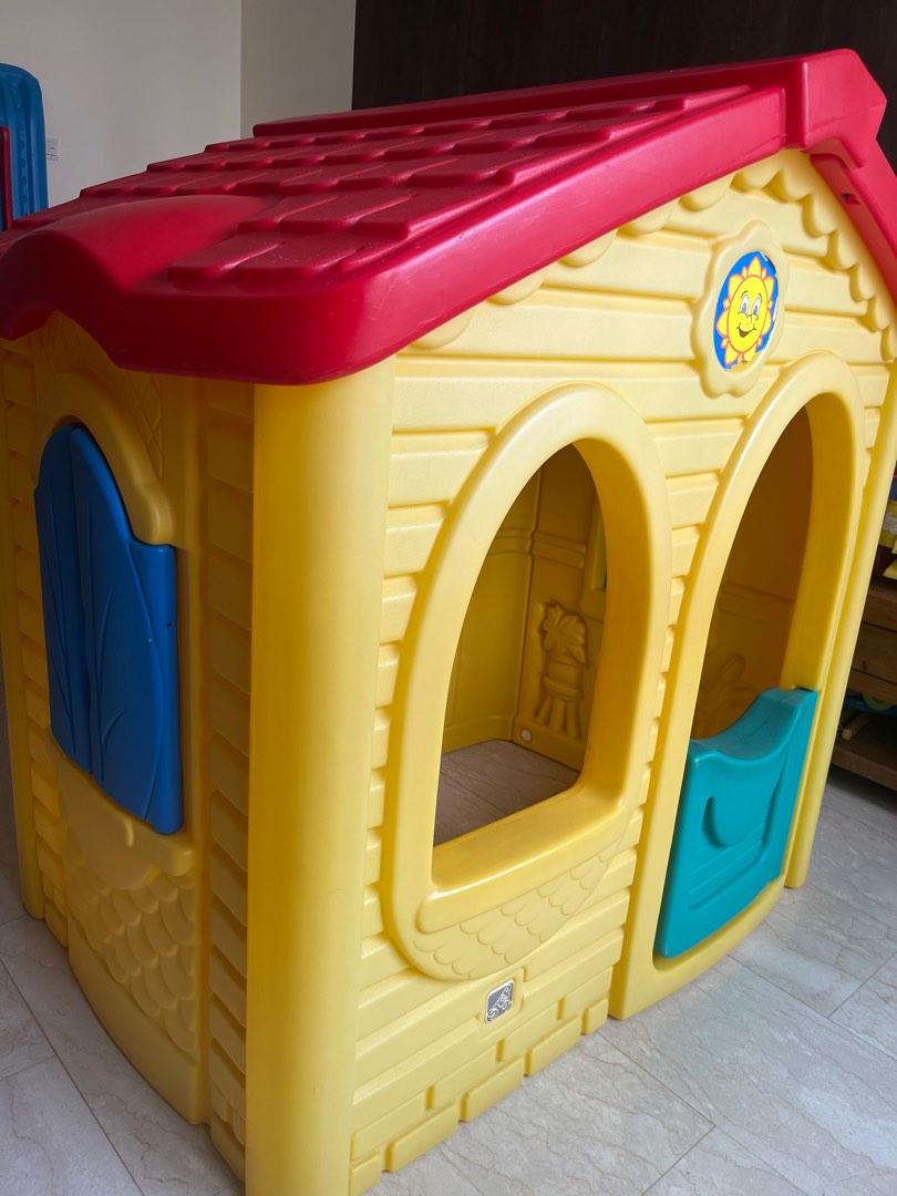 Step 2 top toy house