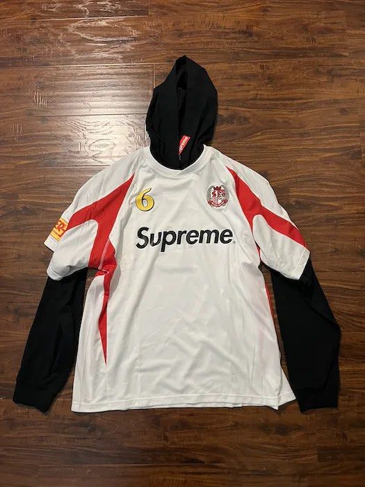 Supreme hooded soccer jersey, 男裝, 上身及套裝, 衛衣- Carousell