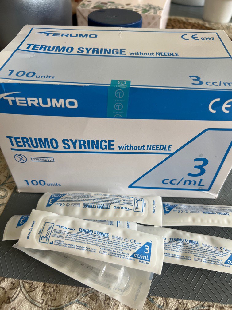 Syringe for syringe feeding, Babies & Kids, Nursing & Feeding