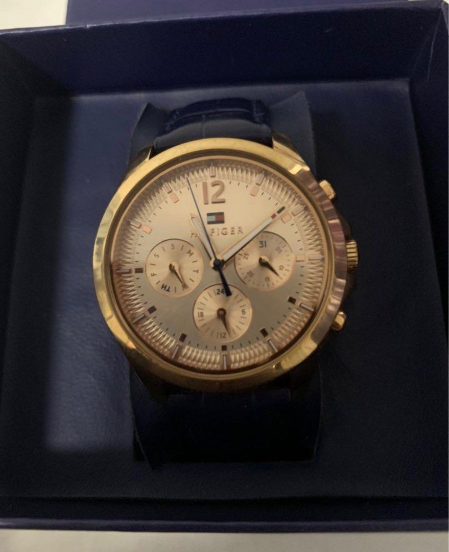 Gold tommy hilfiger store