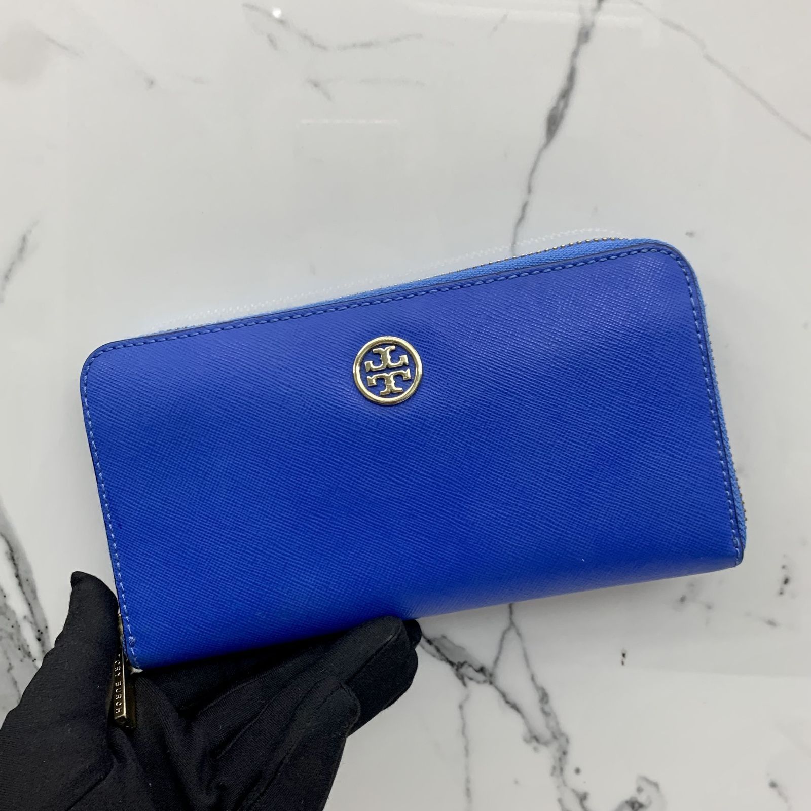 TORY BURCH BLUE LONG ROUND WALLET 237029130 WE Luxury Bags Wallets on Carousell