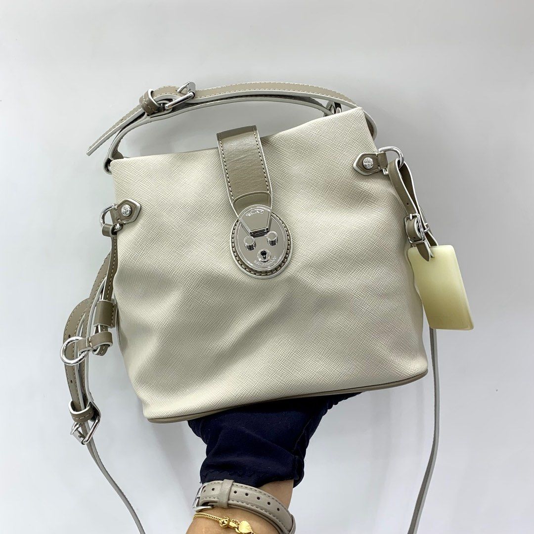 Tumi shop bucket bag