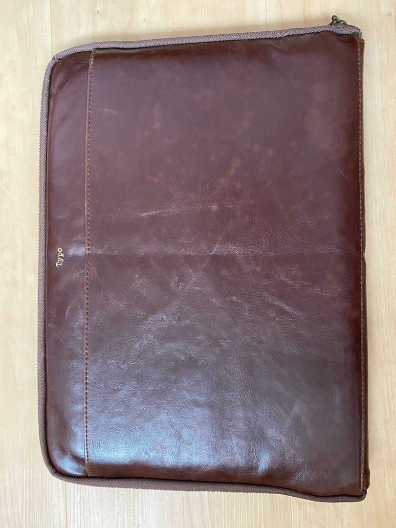 TYPO brown leather laptop cover (14 x 10.5 inches), Computers & Tech