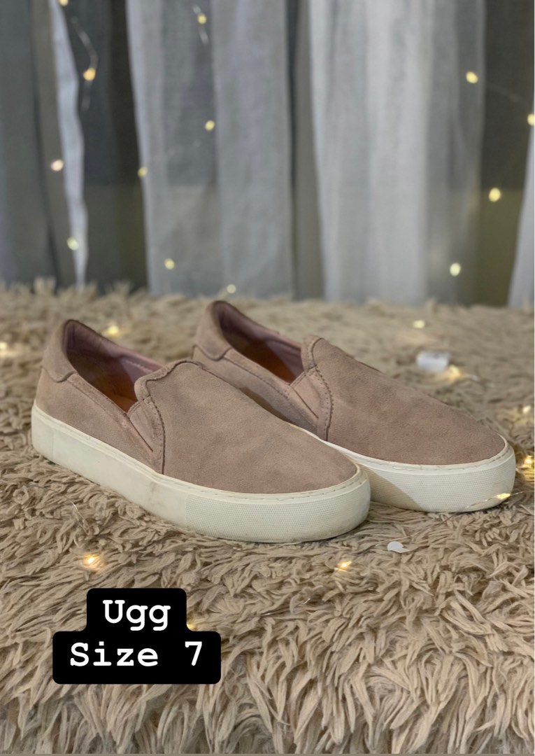 UGG SLIP ONS size 7, Women's Fashion, Footwear, Shoe inserts on Carousell