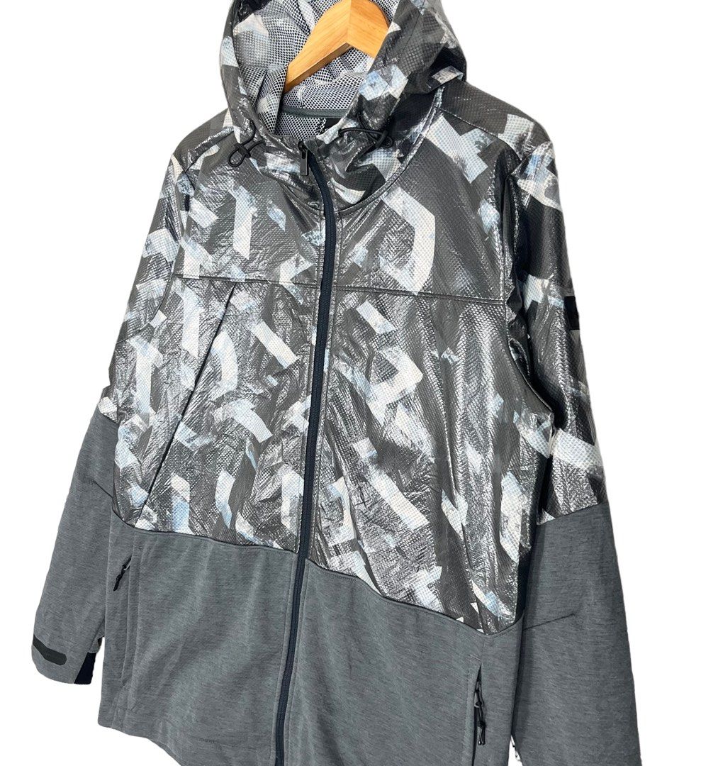 Under Armor Lightweight Windbreaker Jacket Grey Color Size Medium