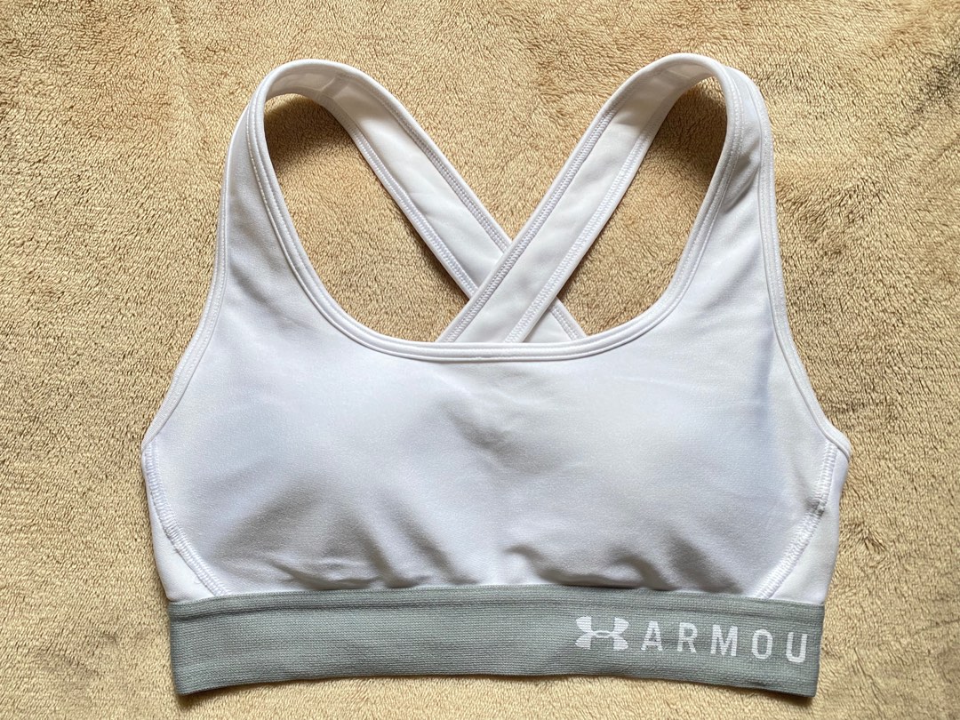 Under Armour sports bra, Women's Fashion, Activewear on Carousell