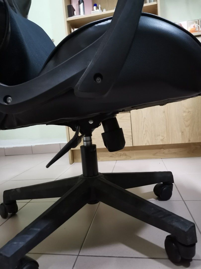 Draelon executive online gaming chair