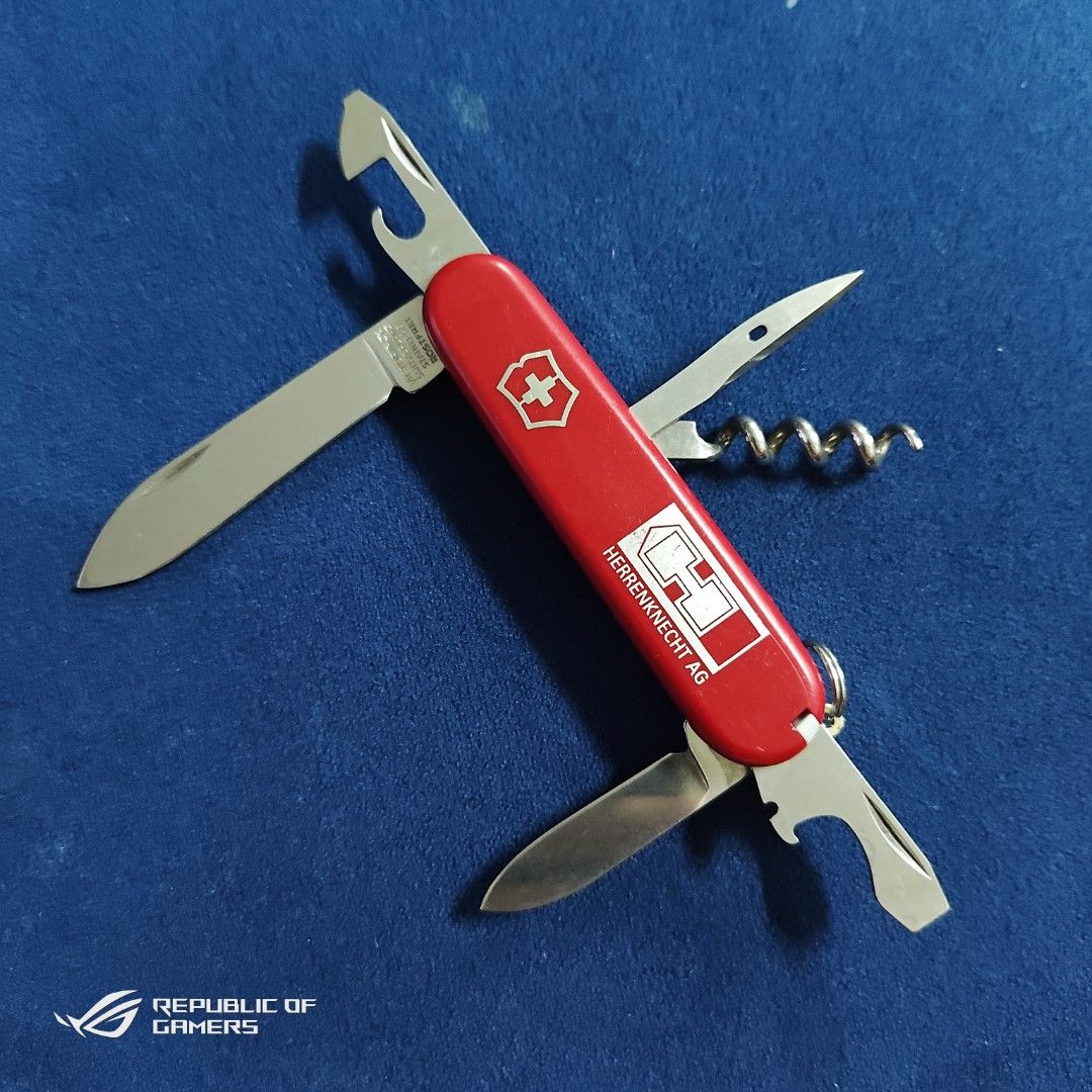 Swiss army knife hotsell tourist
