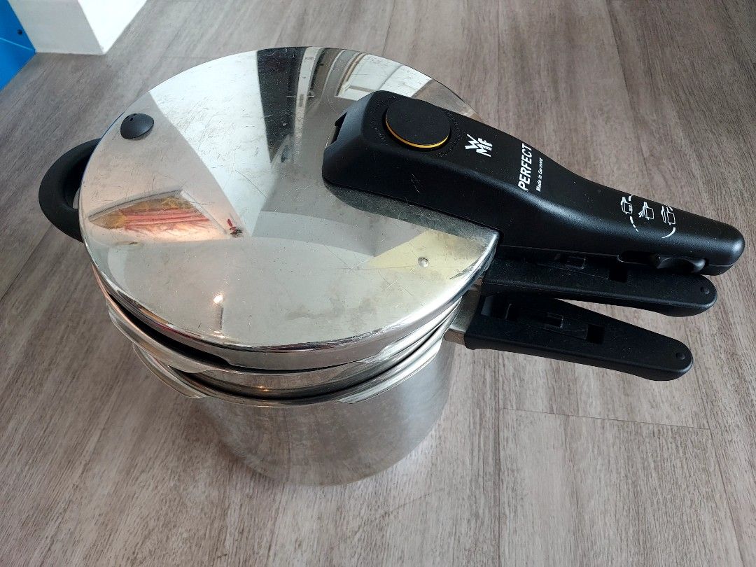 WMF pressure cooker * 2, TV & Home Appliances, Kitchen Appliances