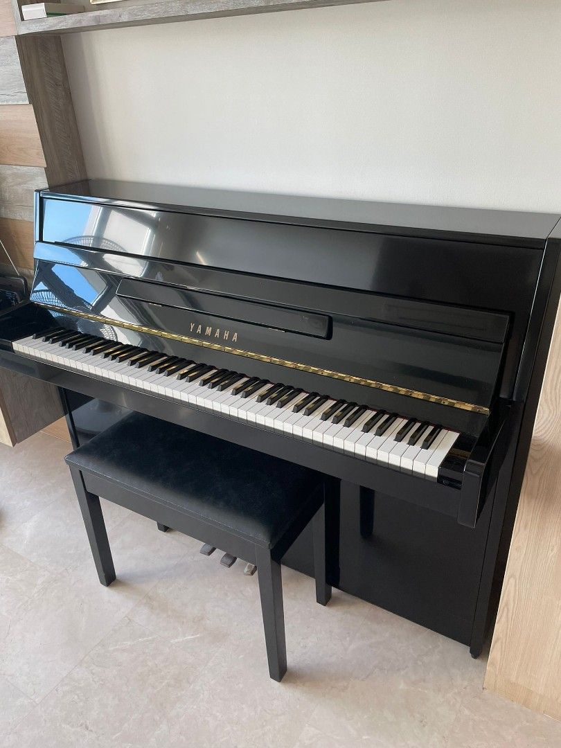 Yamaha piano for sale, Hobbies & Toys, Music & Media, Musical