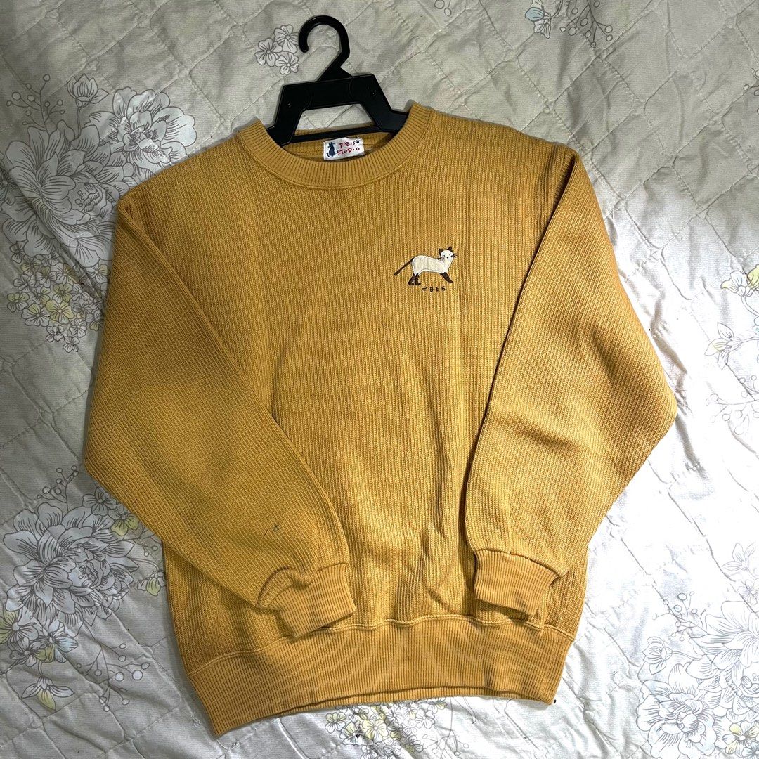 Baggy yellow online sweatshirt