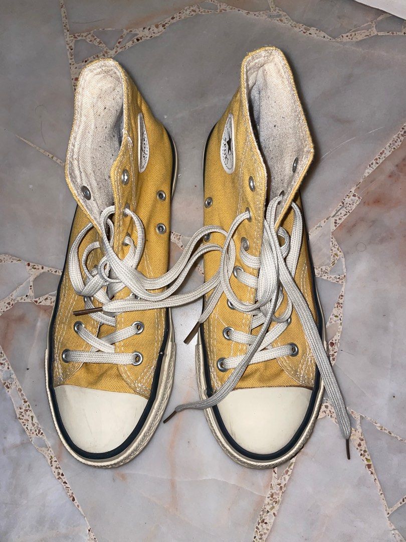 Dirty 2025 yellow converse