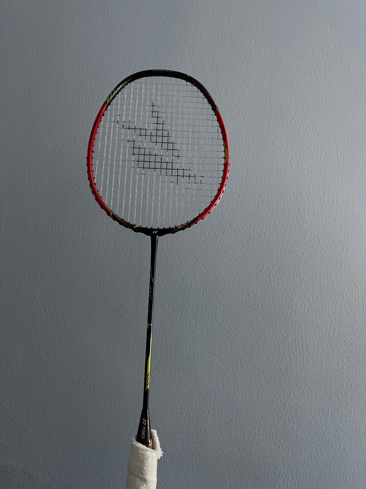 Yonex Voltric Lin Dan, Sports Equipment, Sports & Games, Racket & Ball ...