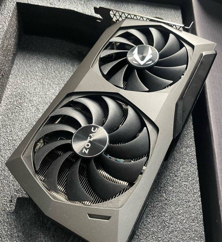 ZOTAC GAMING GeForce RTX 3070 Twin Edge OC LHR (保到2024年), 電腦