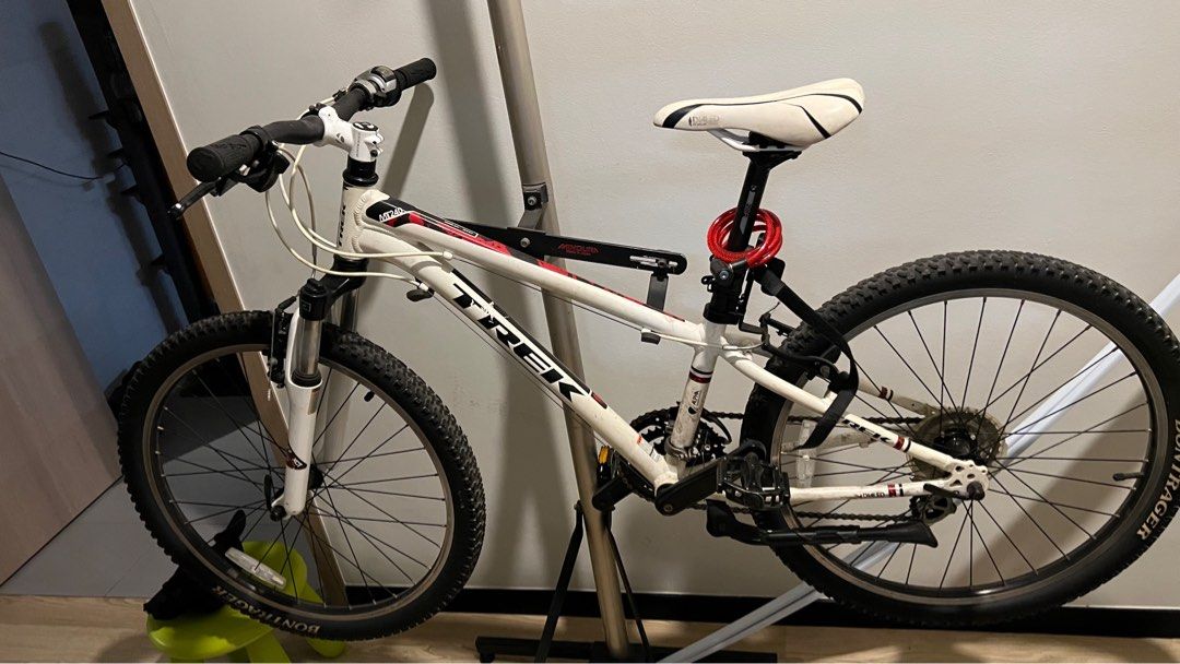 Trek top mt 240