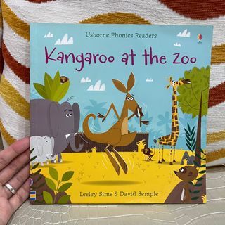 9新Kangaroo at the Zoo 英文繪本童書