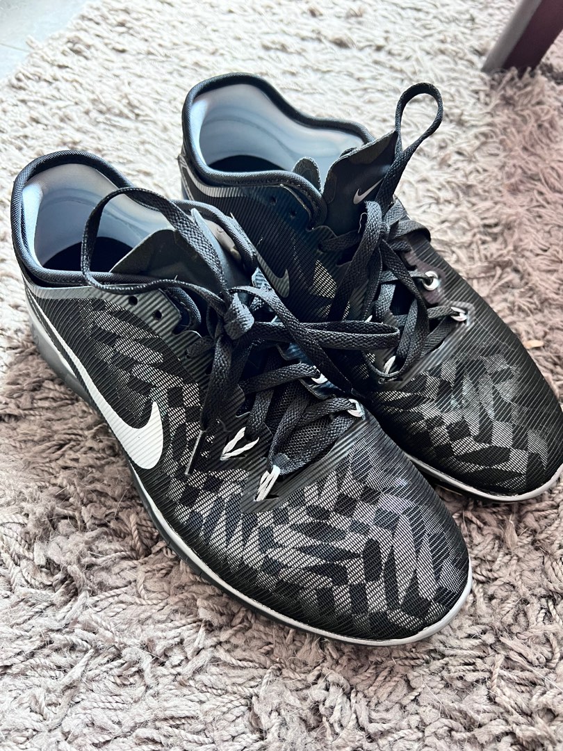 Free 5.0 leather-black store