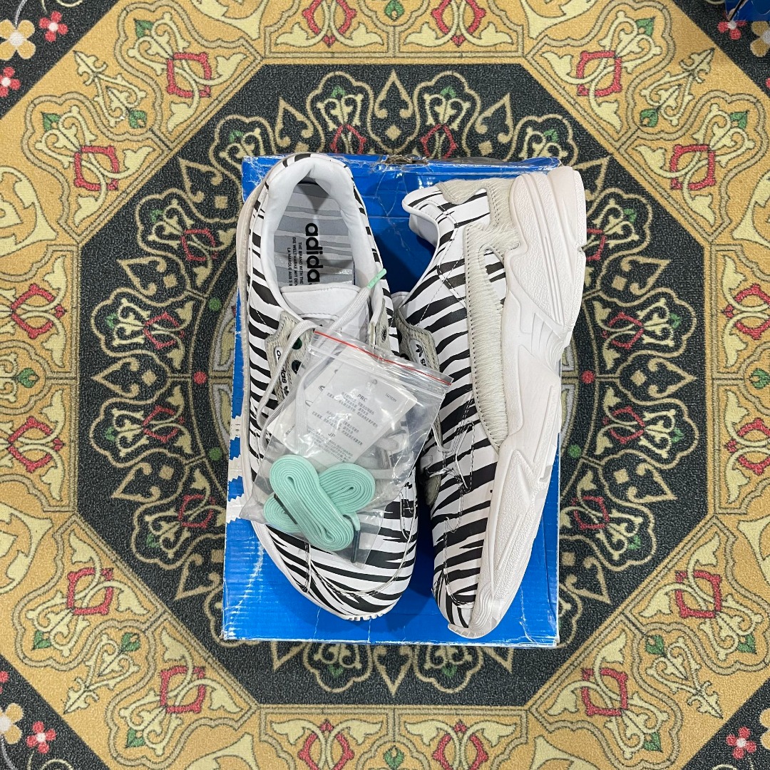 ADIDAS FALCON ANIMAL PACK W US9.5 Women s Fashion Footwear