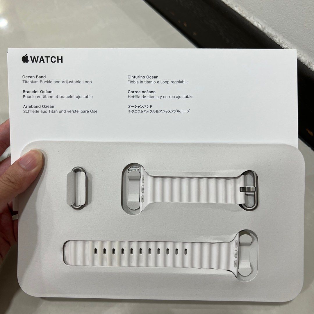 Apple Watch Ultra - Titan - 49mm - GPS + Cellular - With Ocean Band