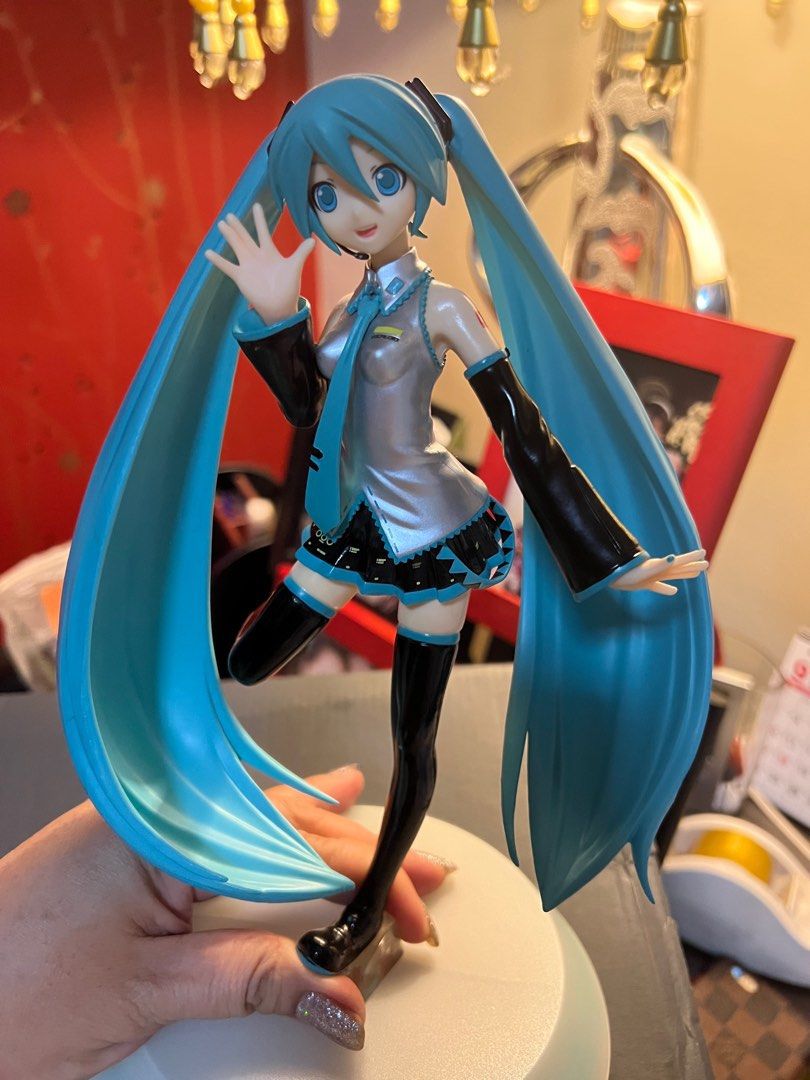 Authentic Action Figure Vocaloid Hatsune Miku (Category: Figurines & Statues) located in Quezon City. Submitted by letsdeclutter101 (Listing ID 1254883135, Image 1). Description: Authentic Hatsune Miku Figure bought in Japan ( No Box).