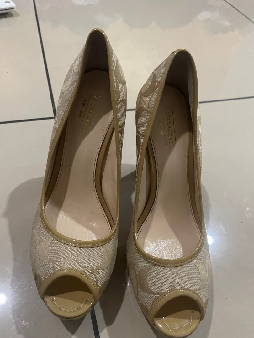 Coach discount signature heels