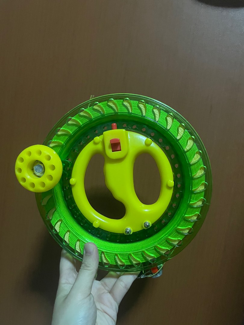 Automated kite string, Hobbies & Toys, Toys & Games on Carousell