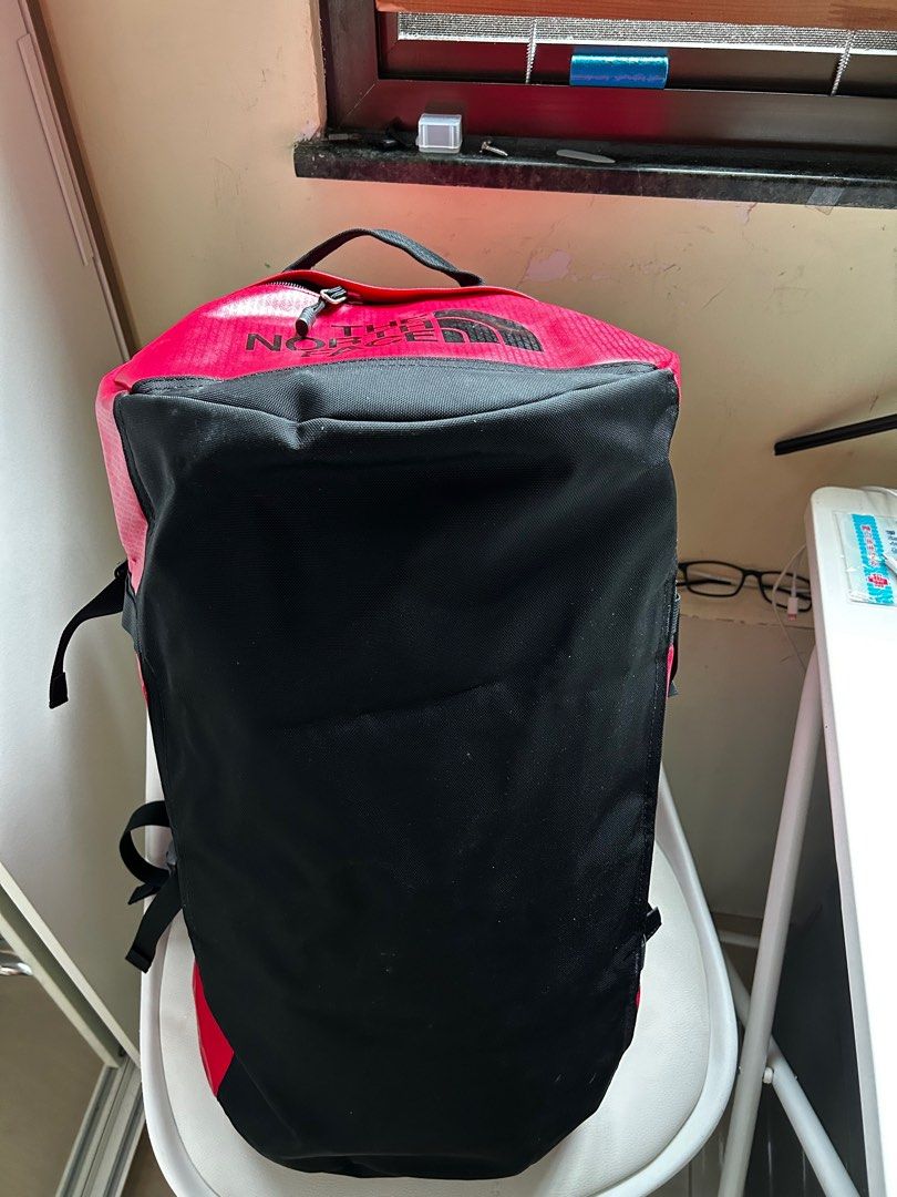 Backpack （分類：背包）位於 Hong Kong。 由 epicphoenix_d6ea60 提交（商品編號 1254928617，圖片 3）。簡介： 。