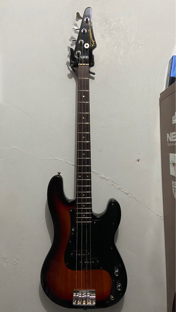 Bass Samick precision bass, p bass, korea bass elektrik, Musik & Media