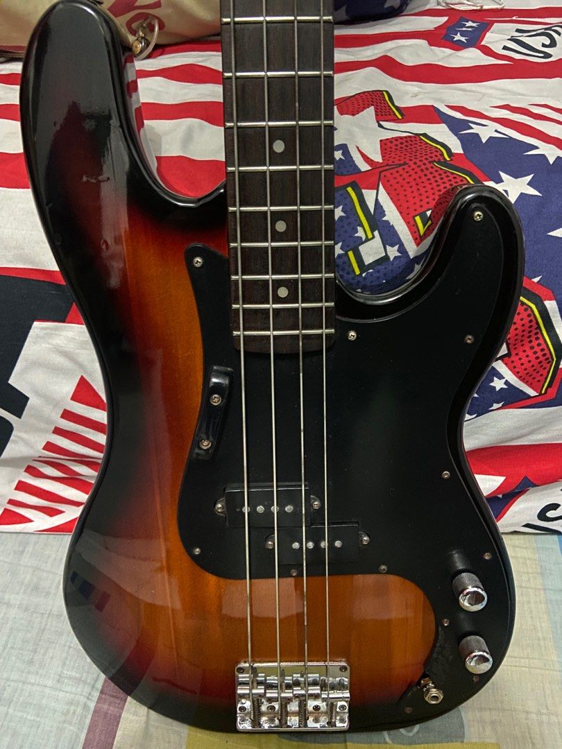 Bass Samick precision bass, p bass, korea bass elektrik, Musik & Media