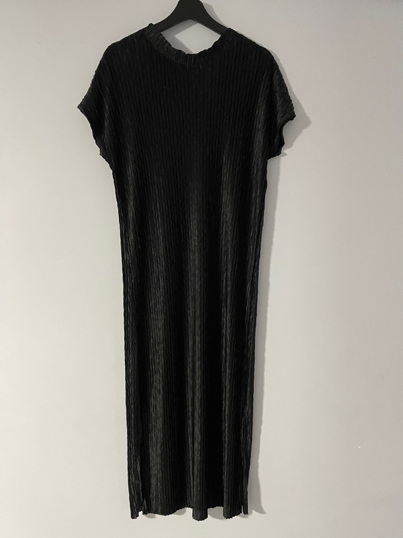 Textured dress (black)