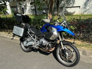 BMW R1200GS Lupin Blue Metallic Color With Genuine Low Mileage of 30,200km Only. One Owner. Registration Date 26/12/2012. COE Expiry Date 31/10/2032 Renewable.