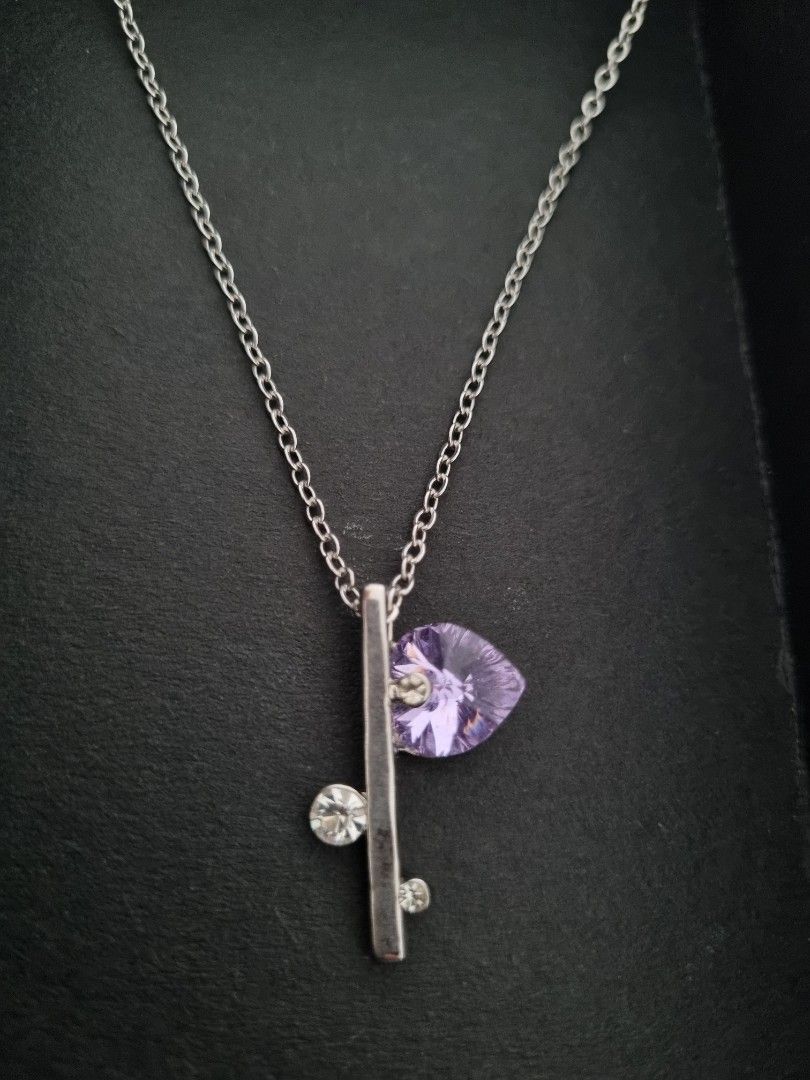 Brand new Purple heart necklace Women s Fashion Jewelry