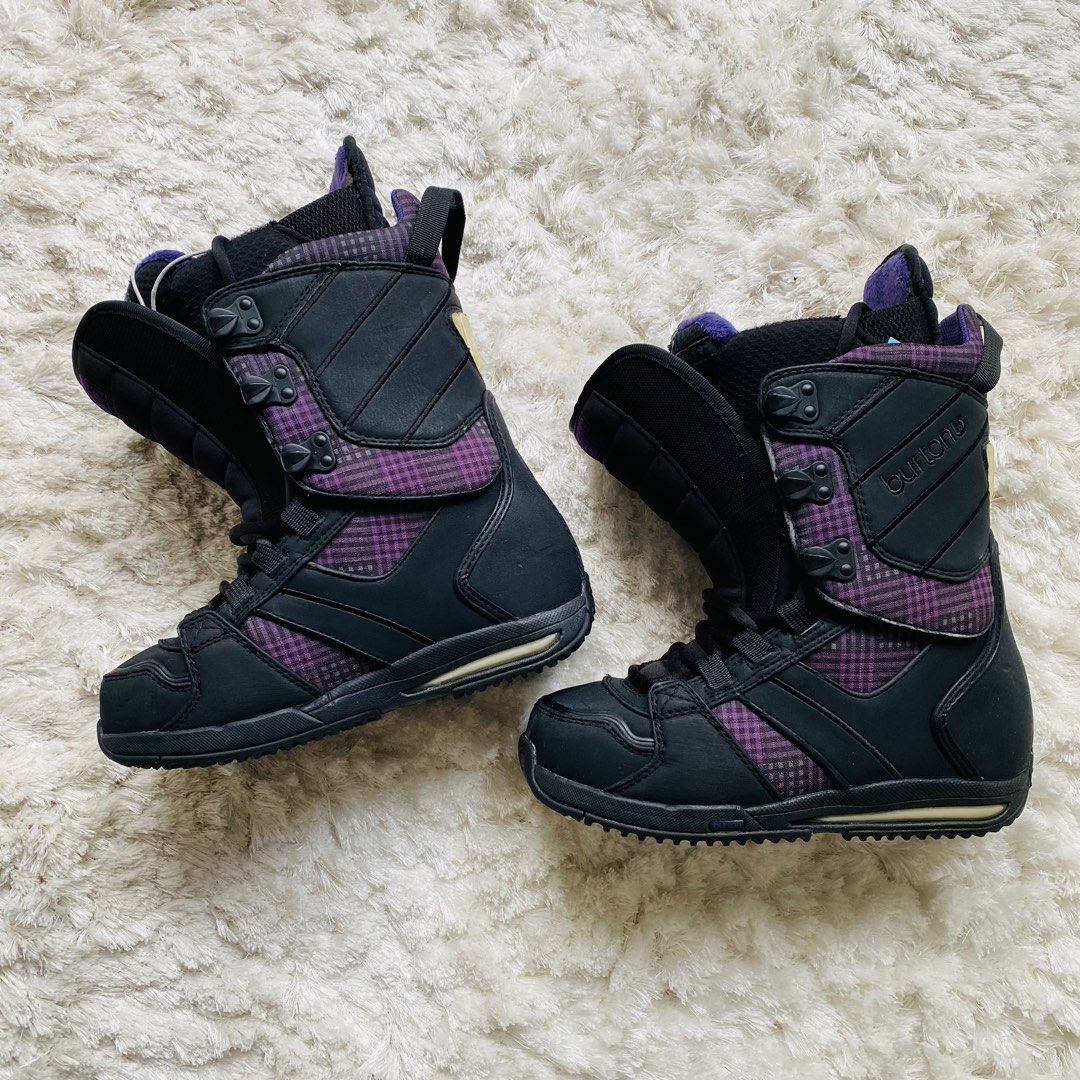 Burton Women s Sapphire Snowboard Boots Carousell