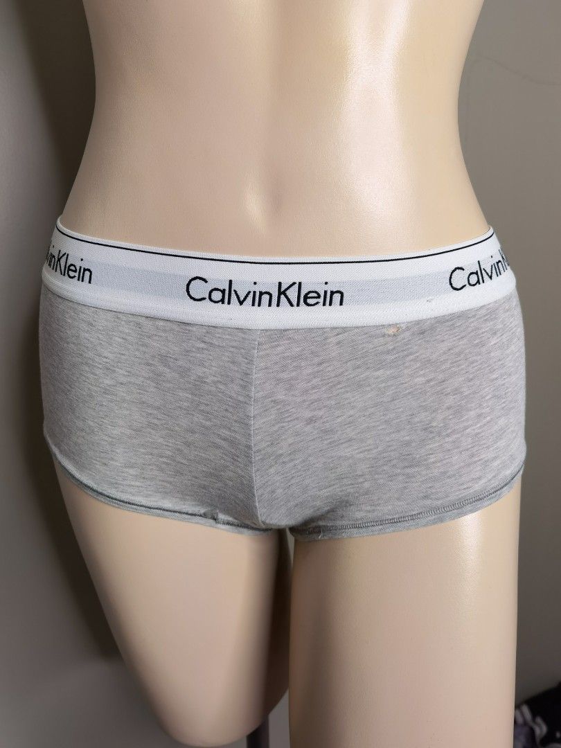 Calvin Klein : Small Set, Women's Fashion, Undergarments & Loungewear on  Carousell