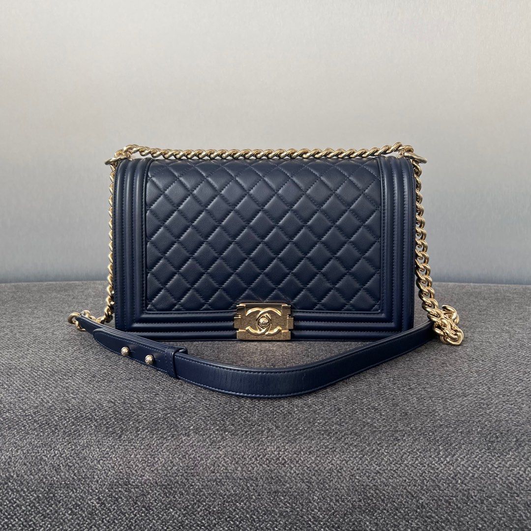 Chanel le sales boy 28cm