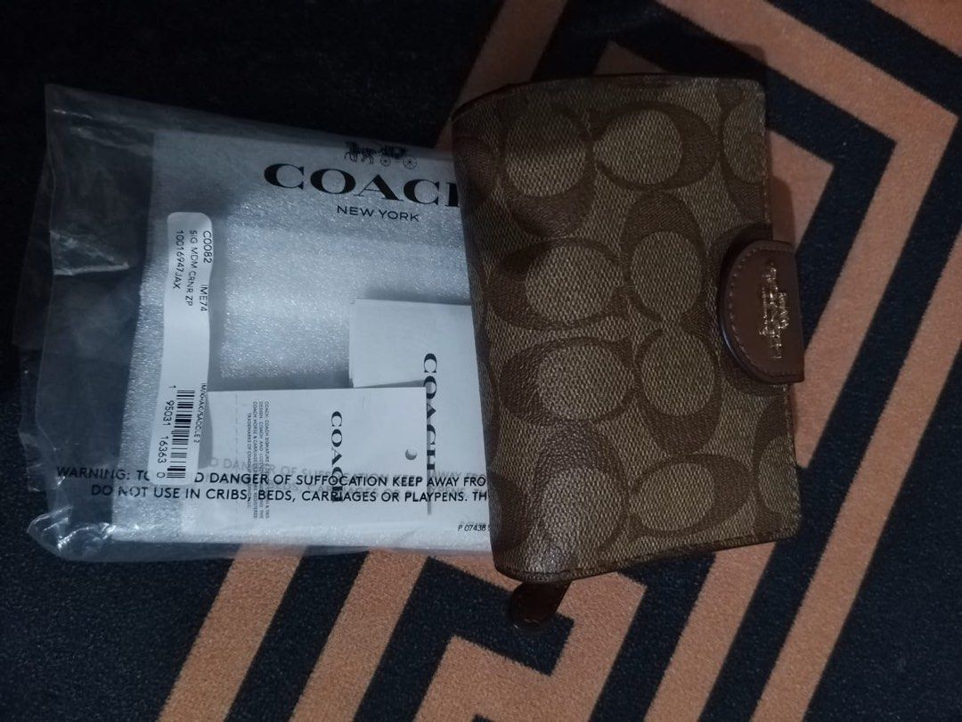 Purse outlet best sale near me
