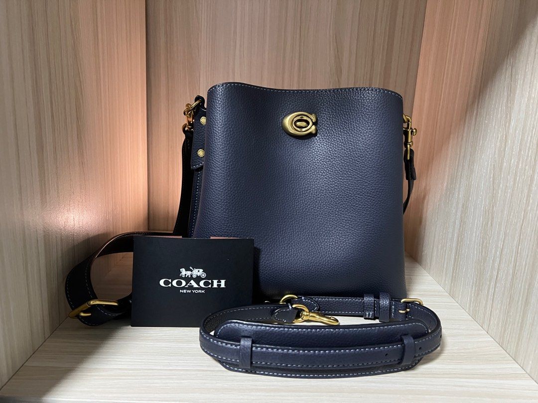 Willow shoulder best sale bag in colorblock