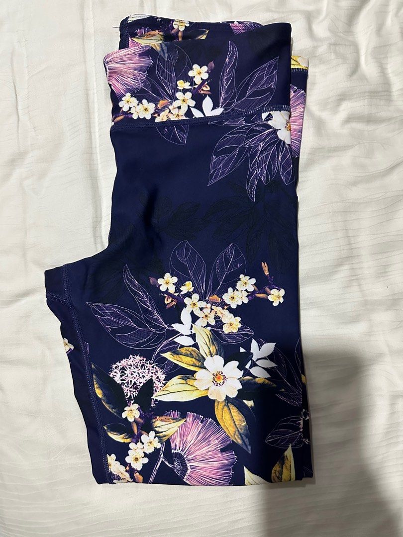 Purple best sale floral leggings