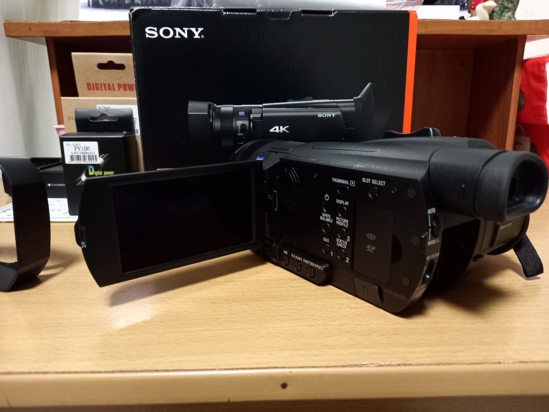 SONY 4K錄影機-FDR-AX700 ～ 新竹／高鐵站面交［高鐵標準來回票 我幫你付］此價格買到一台保固內相機很划算！其它賣家相機過保還比較貴！